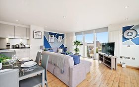 The Ultimate Penthouse In Leeds - 3 Balconies
